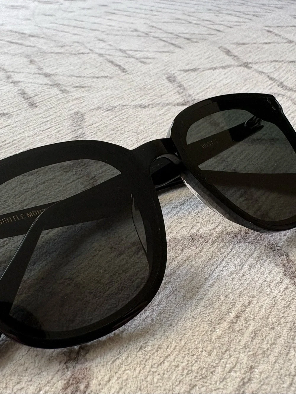 GENTLE MONSTER Rosy 01 Black Oversized Square Women's Sunglasses